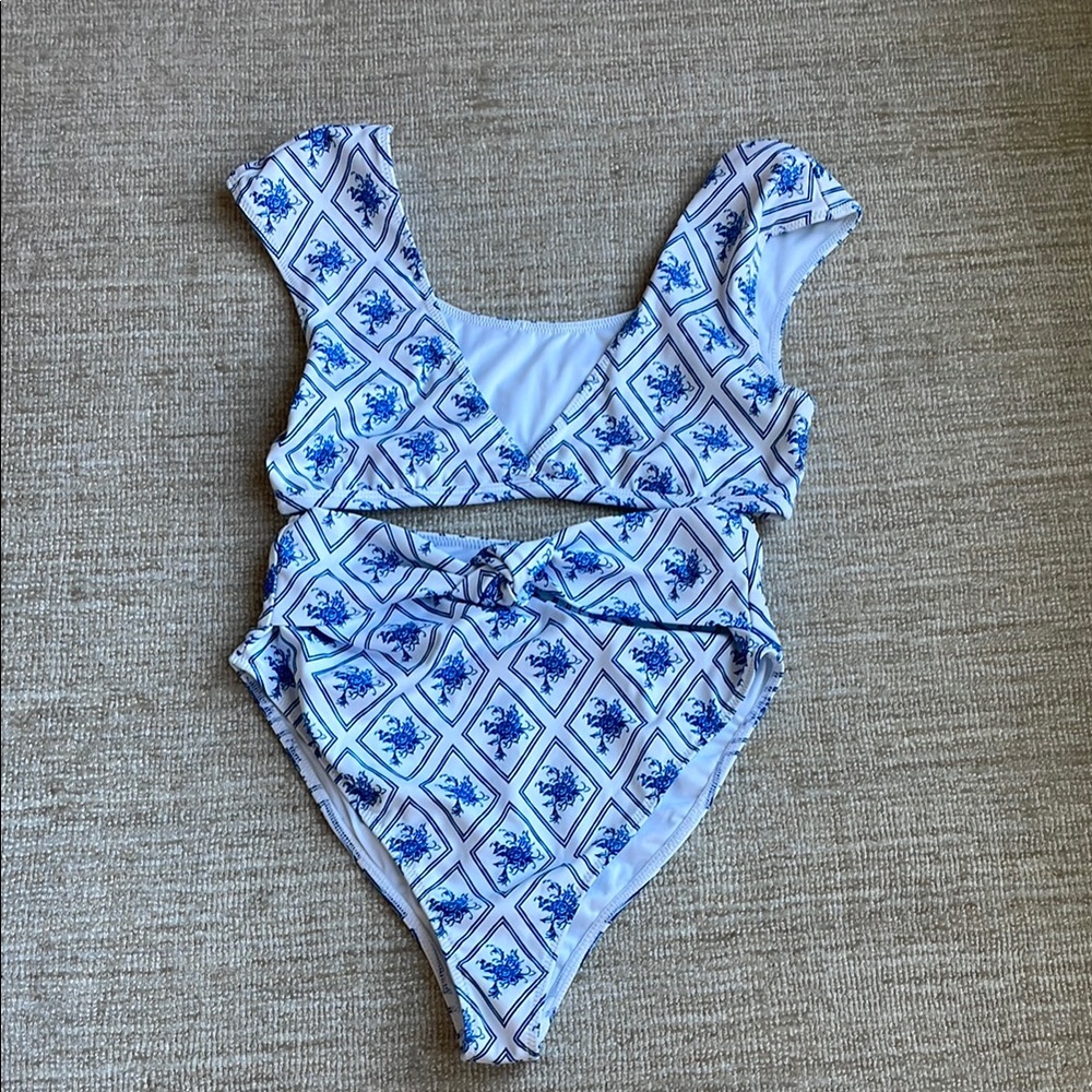 Caroline Constas high waisted Blue and White Patterned Bikini Set. Size s and m